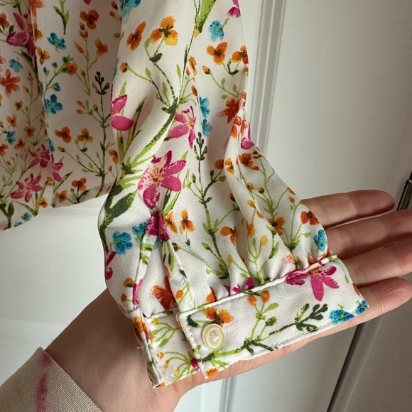 Gap Floral Long Sleeve Blouse Size Small - Picture 4 of 6
